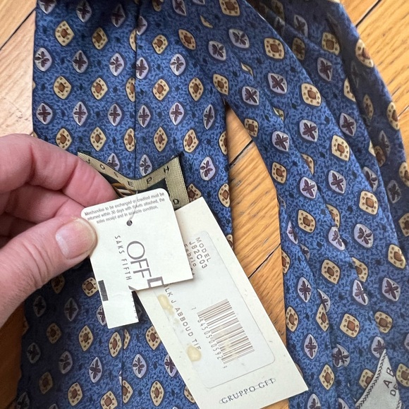 BRAND NEW JOSEPH ABBOUD TIE - Picture 3 of 5